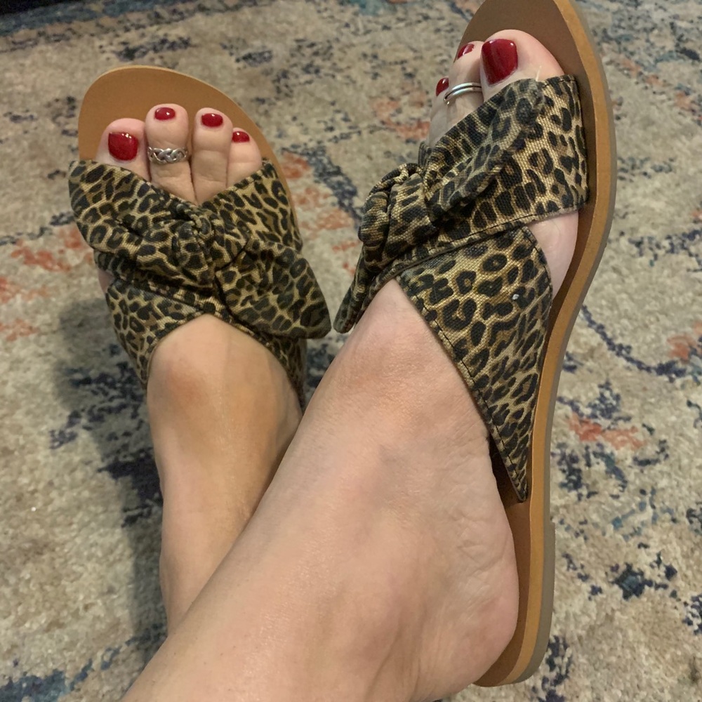Leopard print slides!